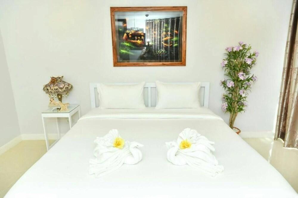 Parvena Hotel Банкок Екстериор снимка