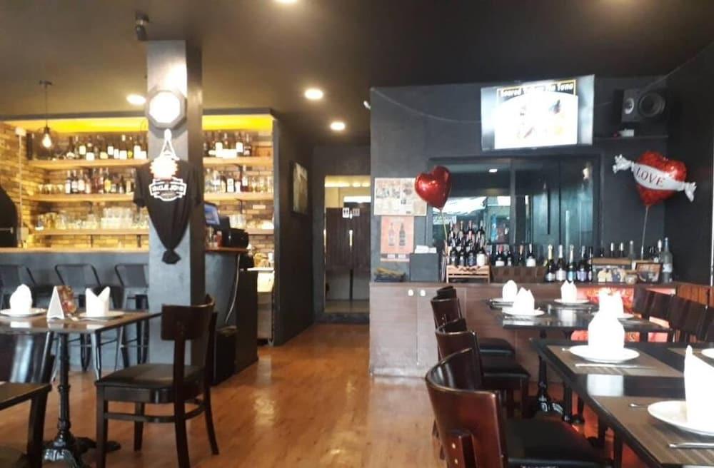 Parvena Hotel Банкок Екстериор снимка