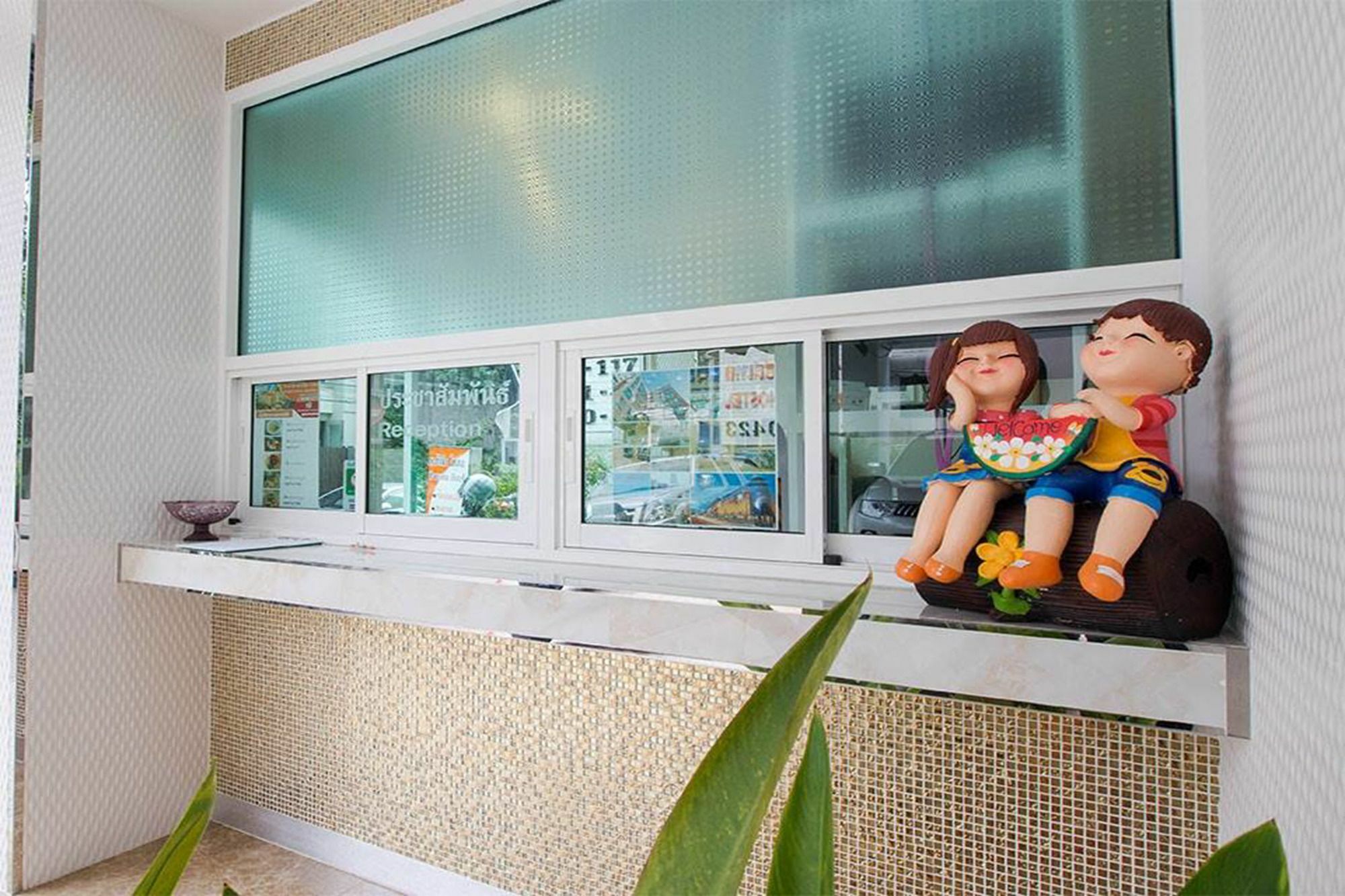 Parvena Hotel Банкок Екстериор снимка